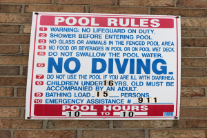 Kein Deutsch, kein Eintritt? Schwimmbad in Halle rudert zurück