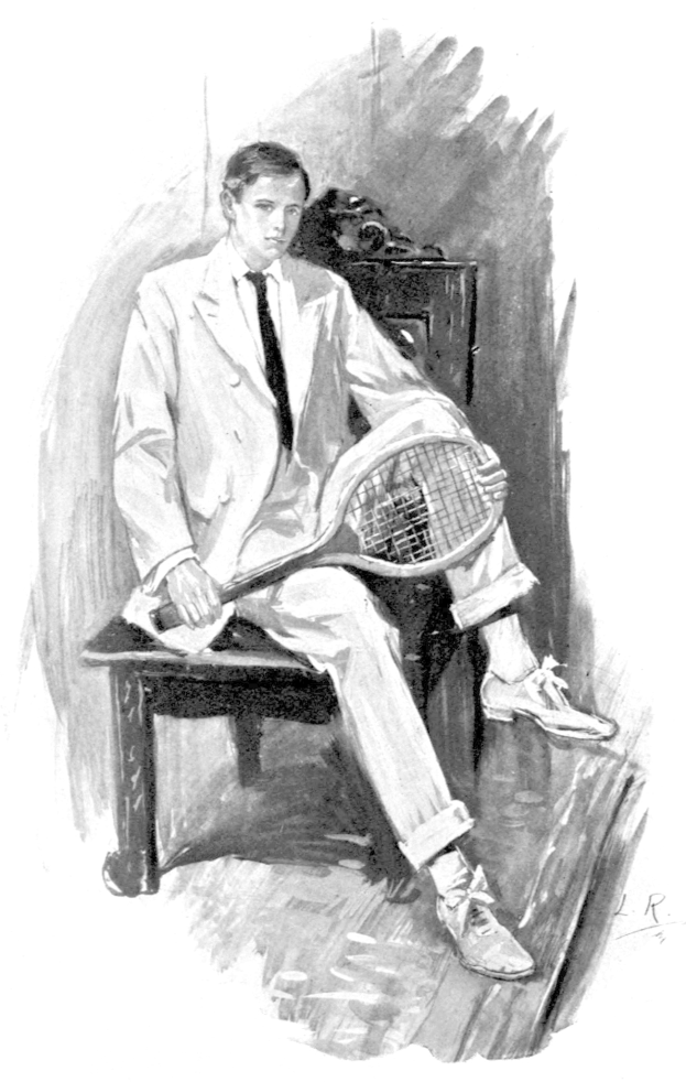 Ein Mann in einem Anzug sitzt auf einer Bank und h├Ąlt einen Tennis-Sch├Ąger, mit einem ernsten Gesichtsausdruck dargestellt in Schwarz-Wei├č.