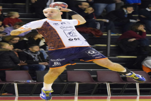 Fuchses Nationalspieler Lichtlein undergoes eine Fu\303\274-Operation